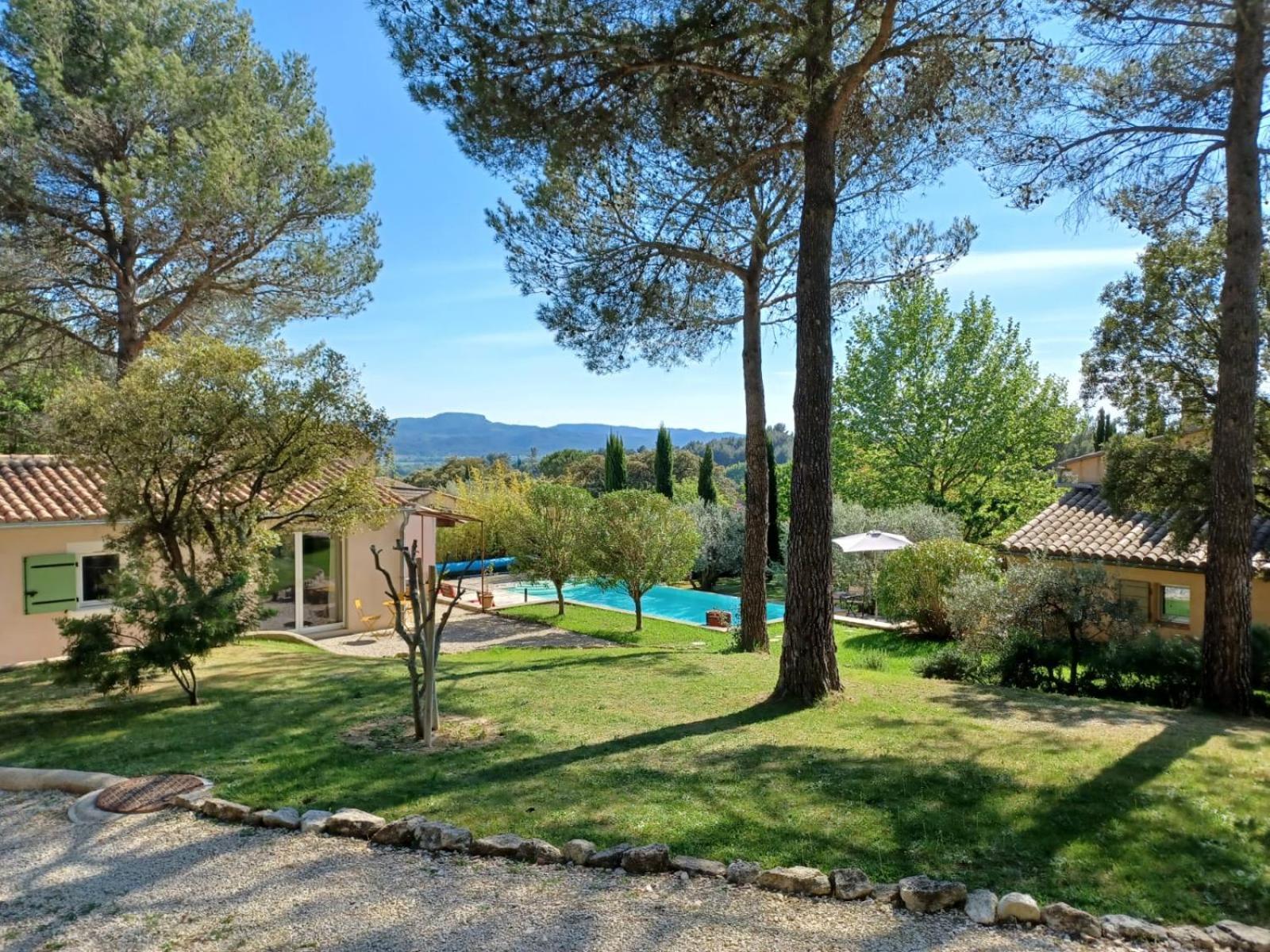 Chambre Privee Independante Dans Le Luberon Lauris Екстериор снимка