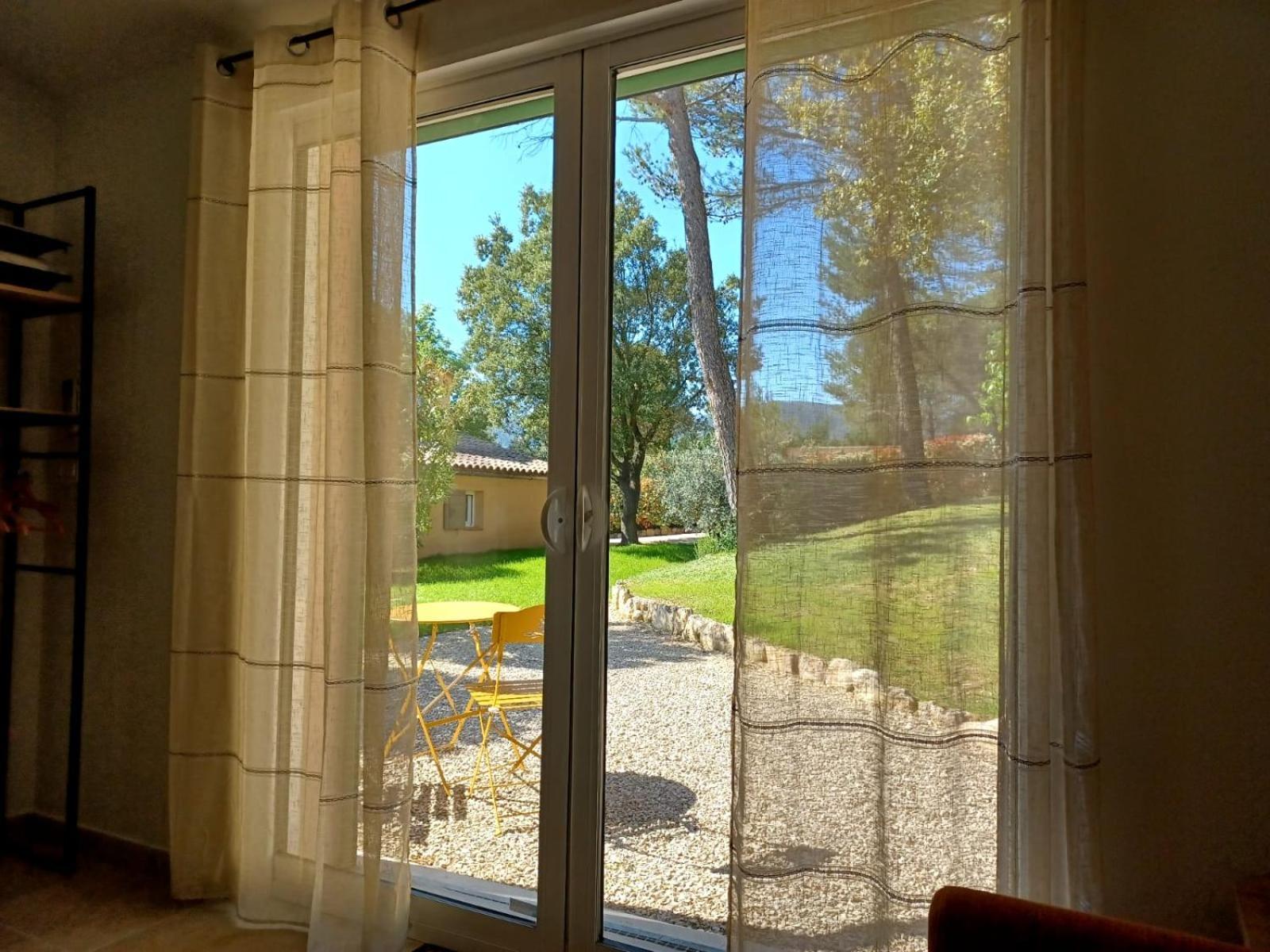 Chambre Privee Independante Dans Le Luberon Lauris Екстериор снимка